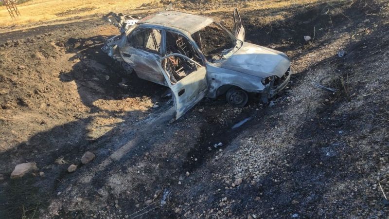 Takla atan otomobil alevlere teslim oldu: 3 yaralı