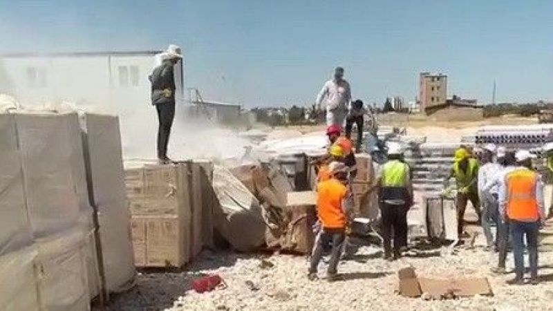İnşaat malzemeleri alev aldı