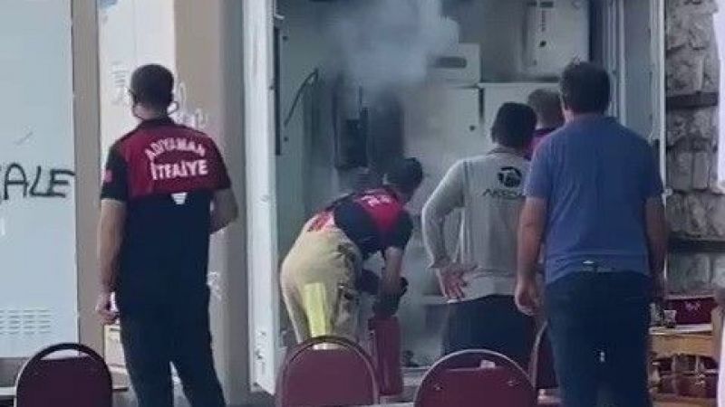 Alev alan trafo paniğe neden oldu