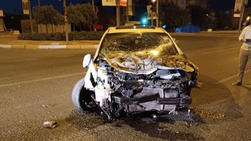 Kontrolden çıkan araç kaza yaptı