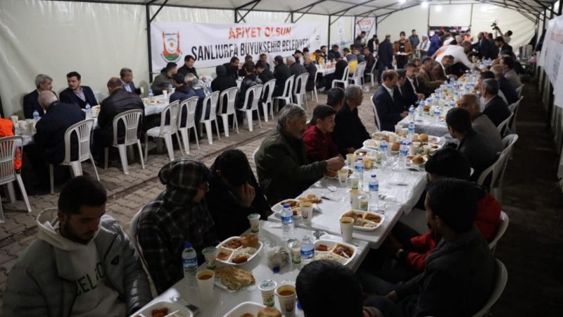 Beyazgül Hilvan’da vatandaşlarla iftar yaptı
