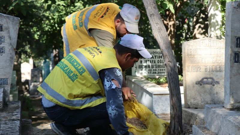 Büyükşehir’den mezarlıklarda titiz hazırlık