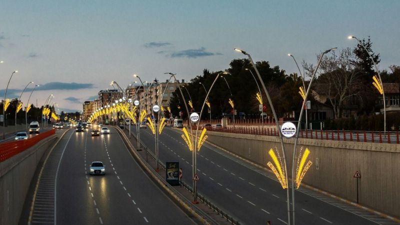 Urfa, dekoratif aydınlatmalarla süslendi