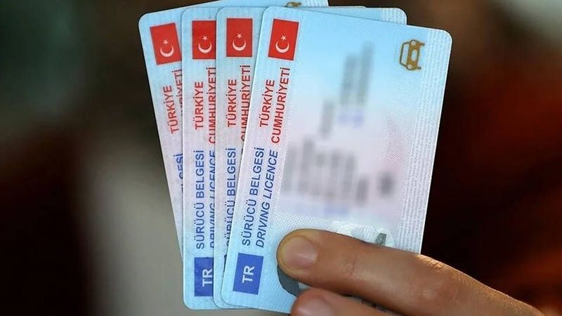Kimlik ve ehliyetlerde yeni dönem