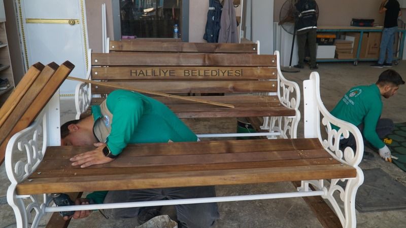 Haliliye’de ahşap imalat atölyesinde üretim devam ediyor