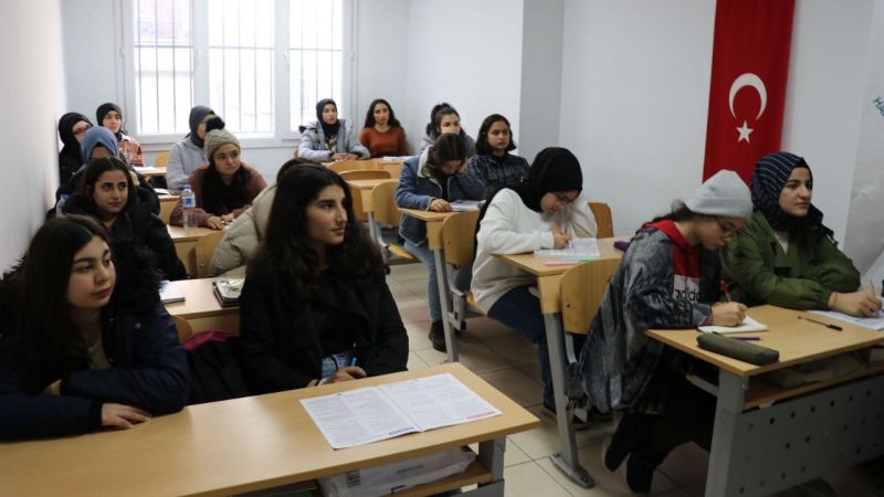 Gençler hayallerine Haliliye ile kavuşuyor