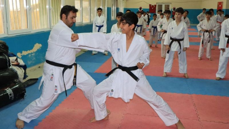 Geleceğin sporcuları Büyükşehir’de yetişiyor