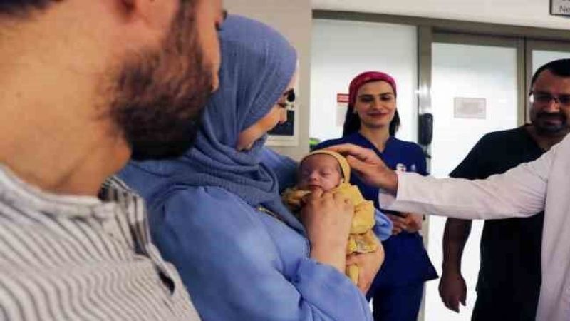 750 gram doğan Ali bebek 3 ay içerisinde üç ameliyat geçirdi