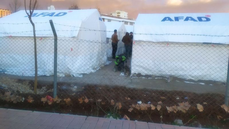 Urfa'da depremzedeler için çadır kentler kuruluyor