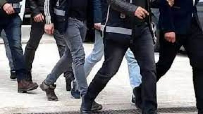 Çeşitli suçlardan aranan 32 şüpheli gözaltına alındı