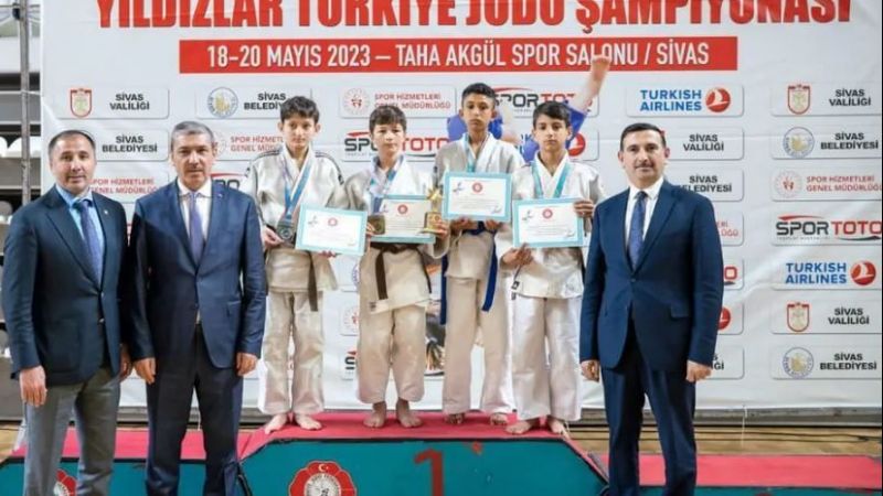 Urfalı sporcular madalya ile döndü