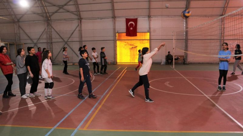 Gençler zamanını sporla değerlendiriyor