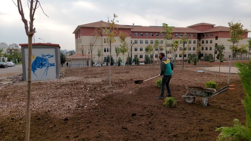 Parklarda kışa hazırlık çalışmaları yapılıyor