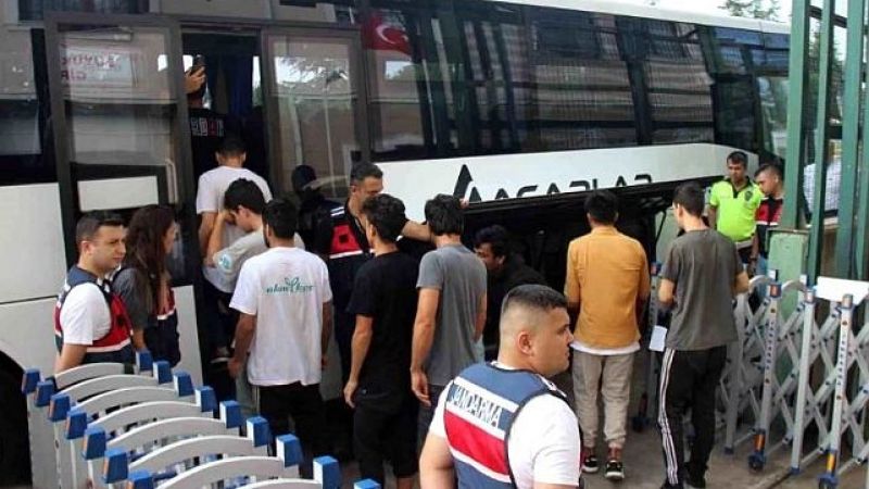 Kocaeli'de yakalandılar, Urfa'ya gönderildiler !