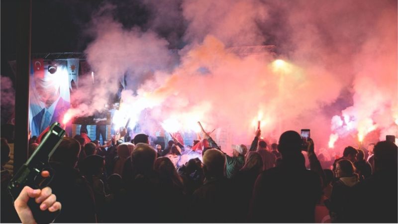 Urfa'da havadan yorgun mermi yağdı!