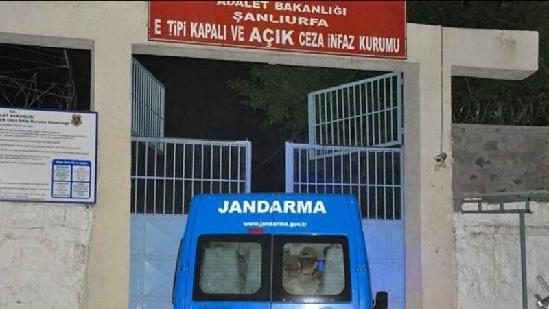 Urfa'da mahkum canına kıydı