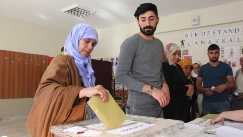 Harran ve Akçakale oyunu iktidardan yana kullandı