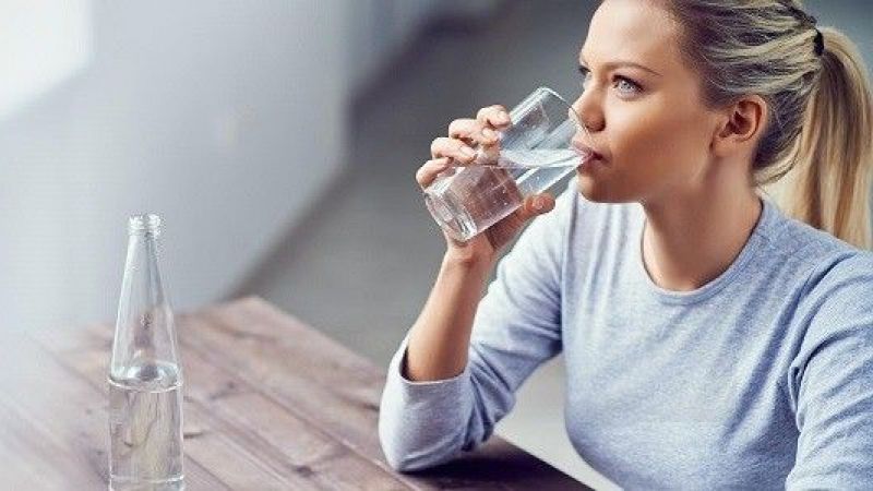 "Günde en az 2 litre su içilmeli" Tezi çürütüldü!