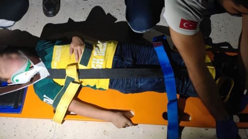 Havalandırma boşluğundan düşen çocuk ölümden döndü