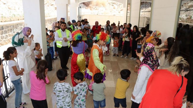 Çocuklar bayram sevincini erken yaşadı