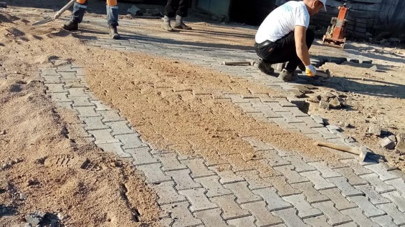 Parke taşı döşeme işi yaptırılacak