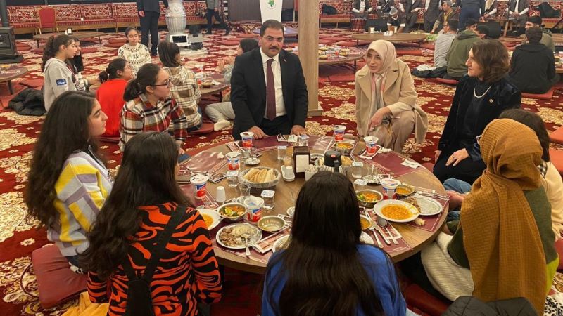 Özlem Zengin, Urfalı öğrencilerle buluştu