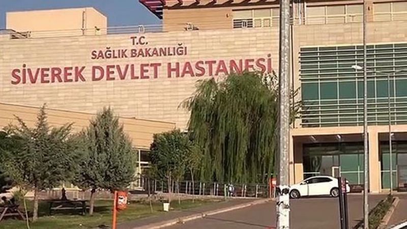 Siverek’te otomobil bahçe duvarına tosladı: 2 yaralı