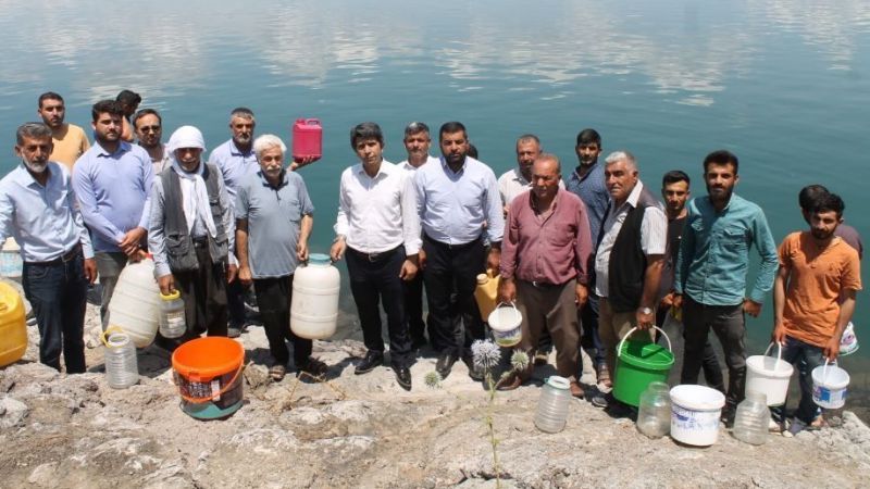 Çiftçiler: Su sorunumuz çözülsün !