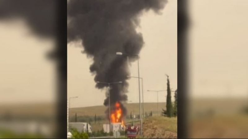 Urfa – Antep yolunda TIR alevlere teslim oldu