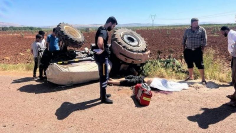 Urfa’da traktör devrildi!