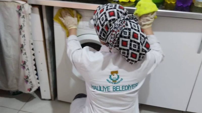 Belediyeden kimsesiz ve yaşlılara temizlik hizmetti