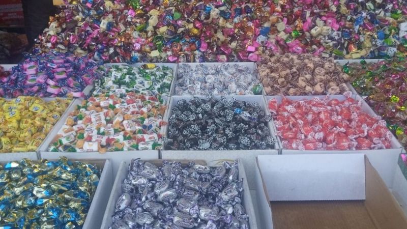 Rengarenk bayram şekerleri tezgâha çıktı