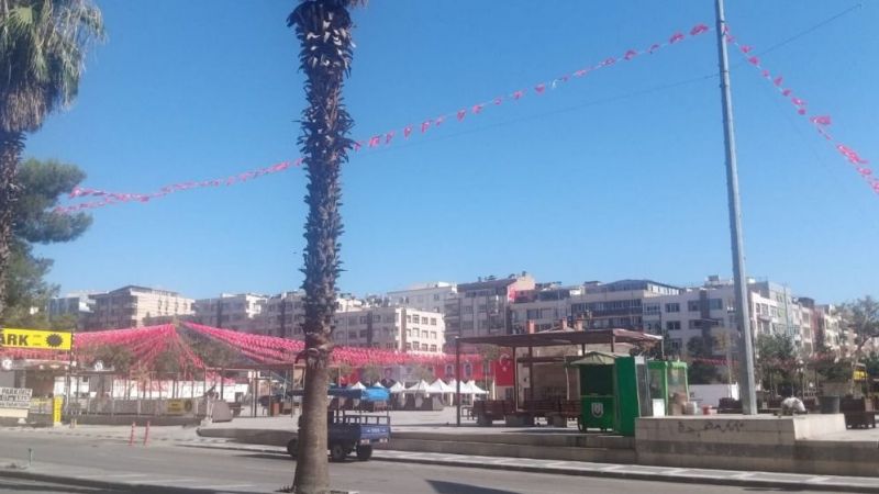 15 Temmuz meydan ve caddeler bayraklarla donatıldı