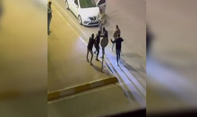 Urfa'da yol ortasında kavga ettiler