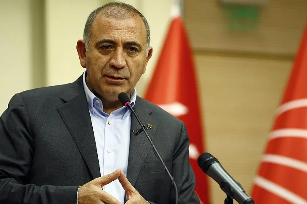 CHP'li Gürsel Tekin istifa etti