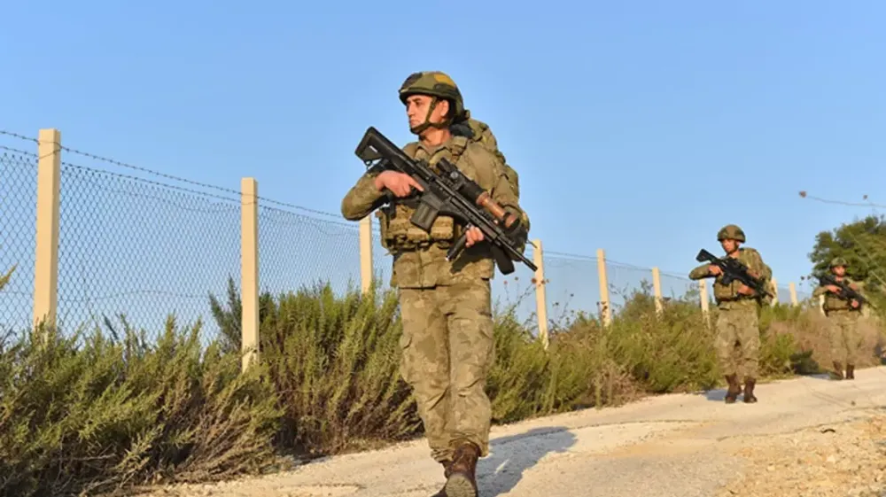 Suriye'den Türkiye'ye geçmeye çalışan 17 terörist yakalandı