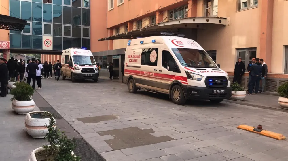 Tekstil işçilerini taşıyan minibüs ile kamyonet çarpıştı: 15 yaralı
