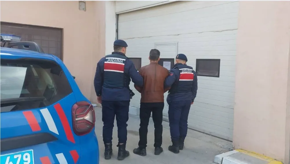 8 düzensiz göçmen organizatörü yakalandı
