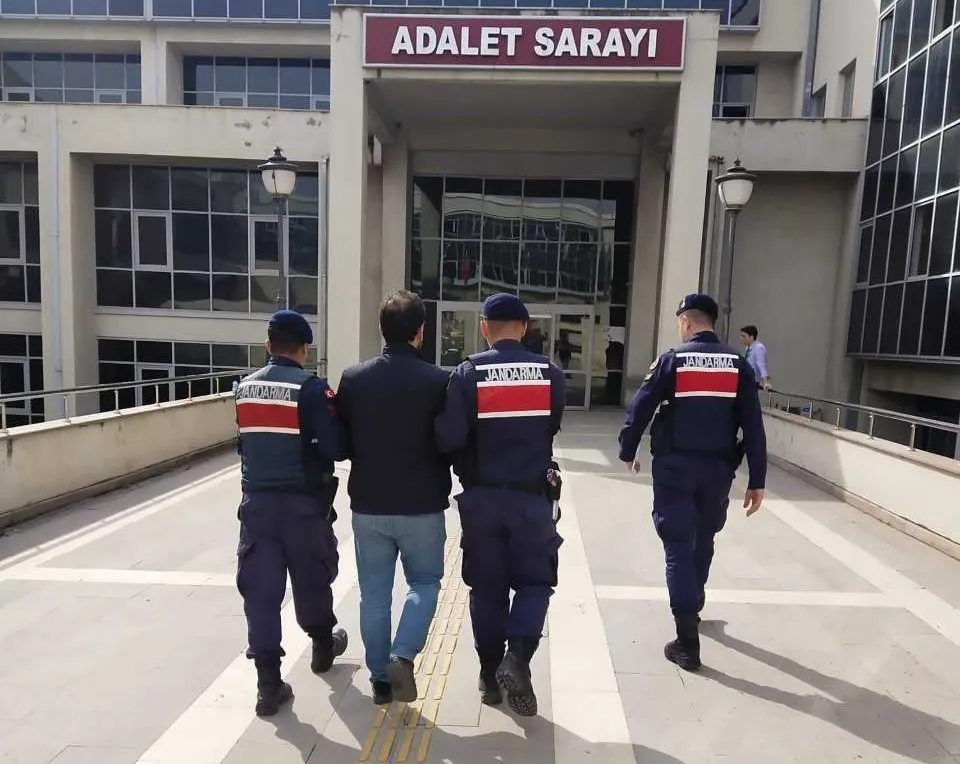 FETÖ hükümlüsü eski komiser yakalandı