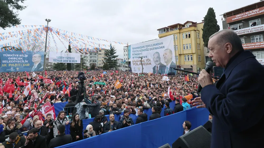 Emeklilerin bayram ikramiyesini 3 bin liraya yükselteceğiz”