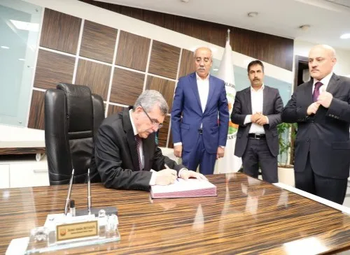 Zeynel Başkanda kesenin ağzını açtı