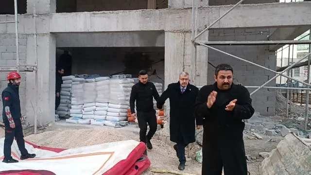 İntihara kalkışan genci belediye başkan adayı ikna etti
