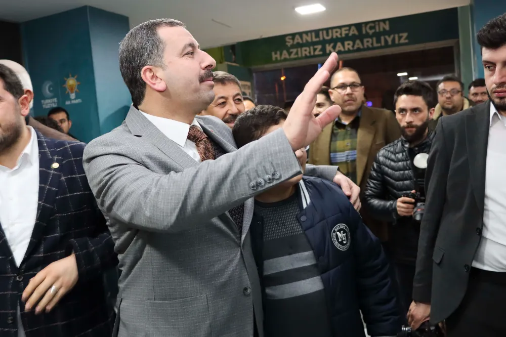 KARAKÖPRÜ’DE VATANDAŞLAR HİZMETLERİN DEVAMI İÇİN BAŞKAN BAYDİLLİ'NİN YANINDA