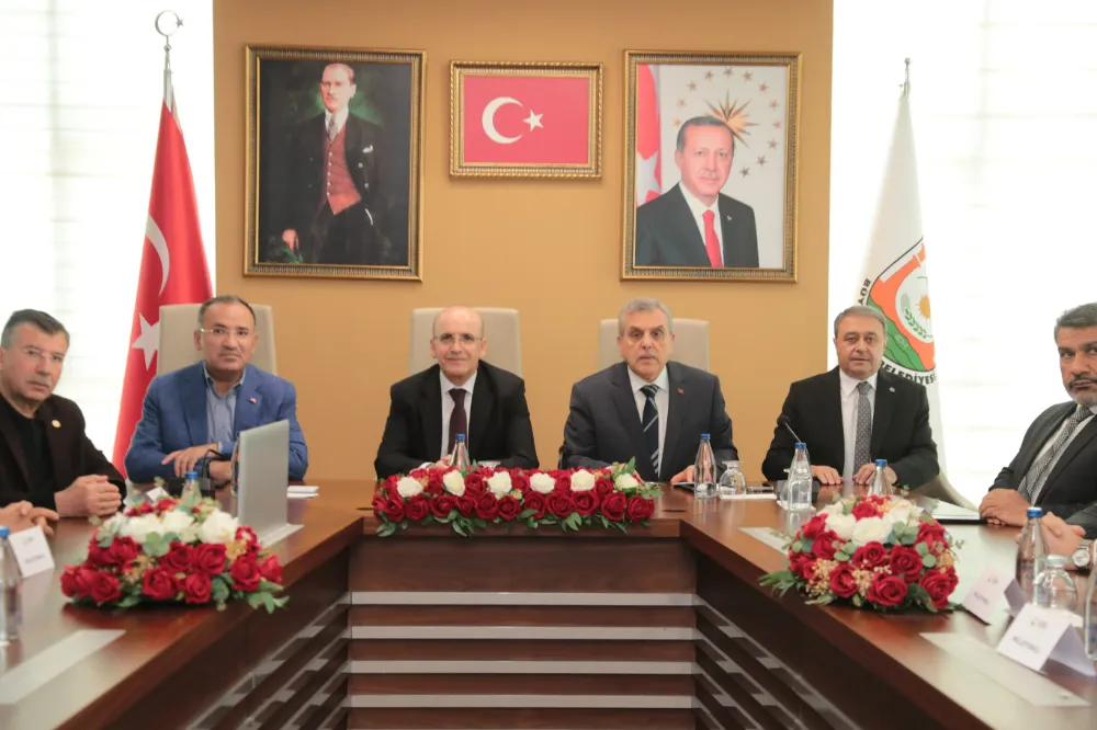 Hazine ve Maliye Bakanı Şimşek’ten Beyazgül’e ziyaret