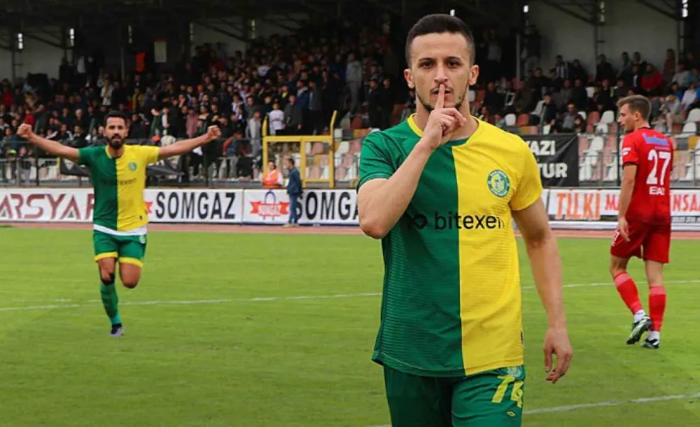 Eski Urfaspor'lu performansıyla dikkat çekiyor