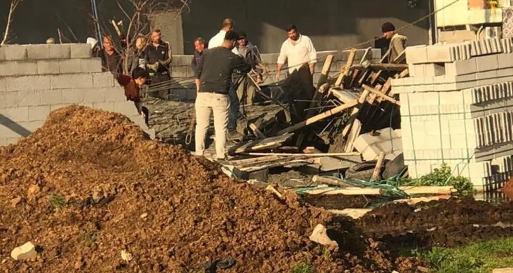 İnşaat iskelesi çöktü, 2 işçi yaralandı