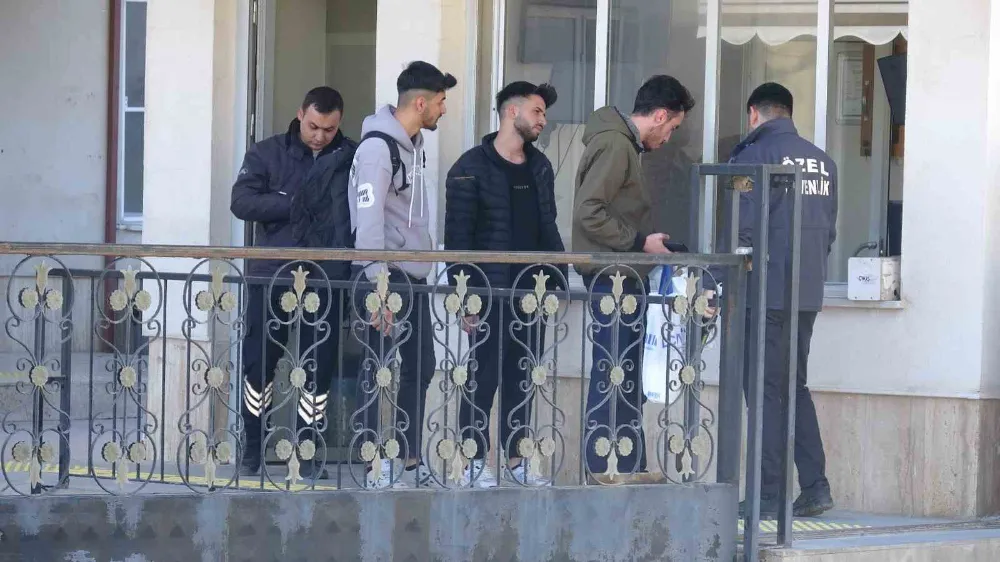 Silahla oynarken arkadaşını vurarak öldürdü