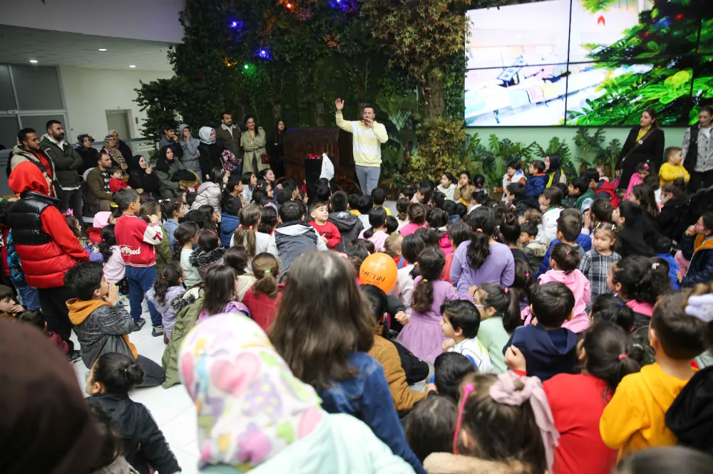 KARAKÖPRÜ’DE RAMAZAN ŞENLİKLERİNDE ÇOCUKLAR DOYASIYA EĞLENDİ