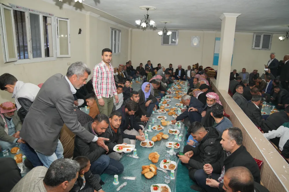 BEYAZGÜL GÜNDÜZ ESNAF VE VATANDAŞ ZİYARETİNDE GECE DESTEK TOPLANTILARINDA