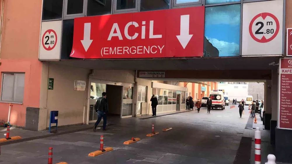 Bir kişi aracın içinde başından vurulmuş halde bulundu